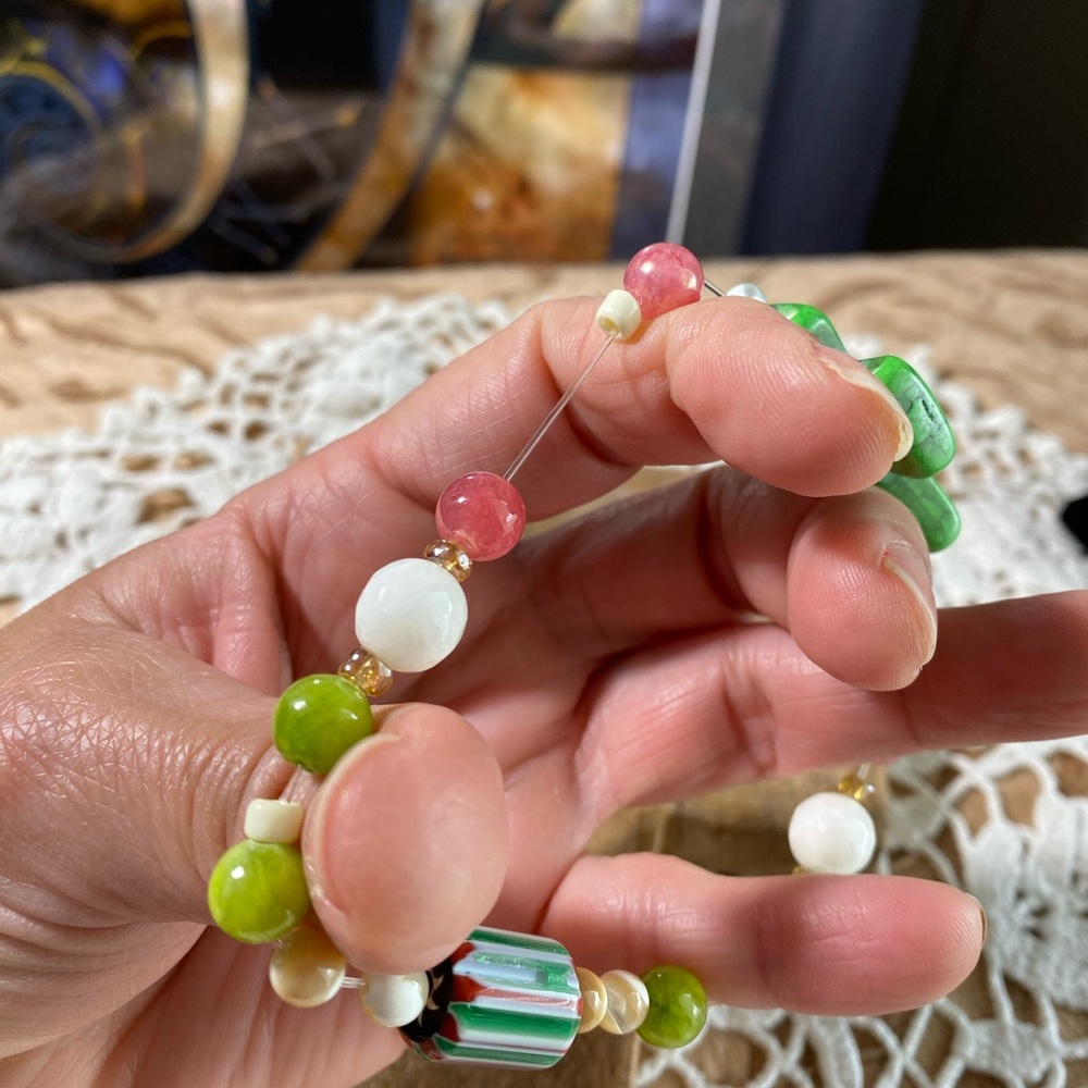 Hand crafted stretch beads bracelet. - Picture 8 of 15